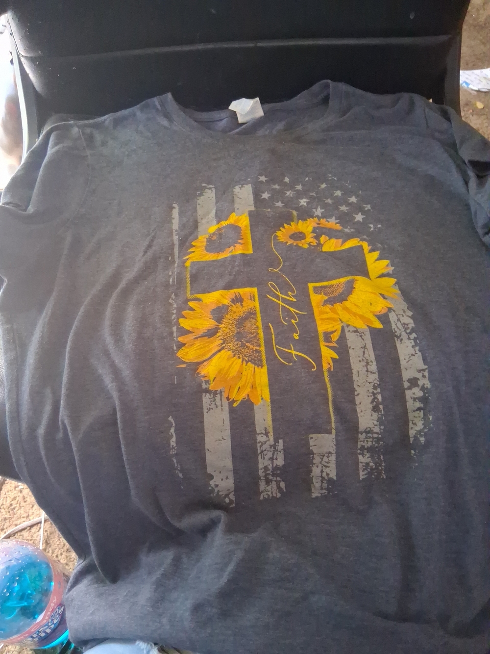 Men's Charcoal Graphic Tee with Yellow Sunflower Accent
